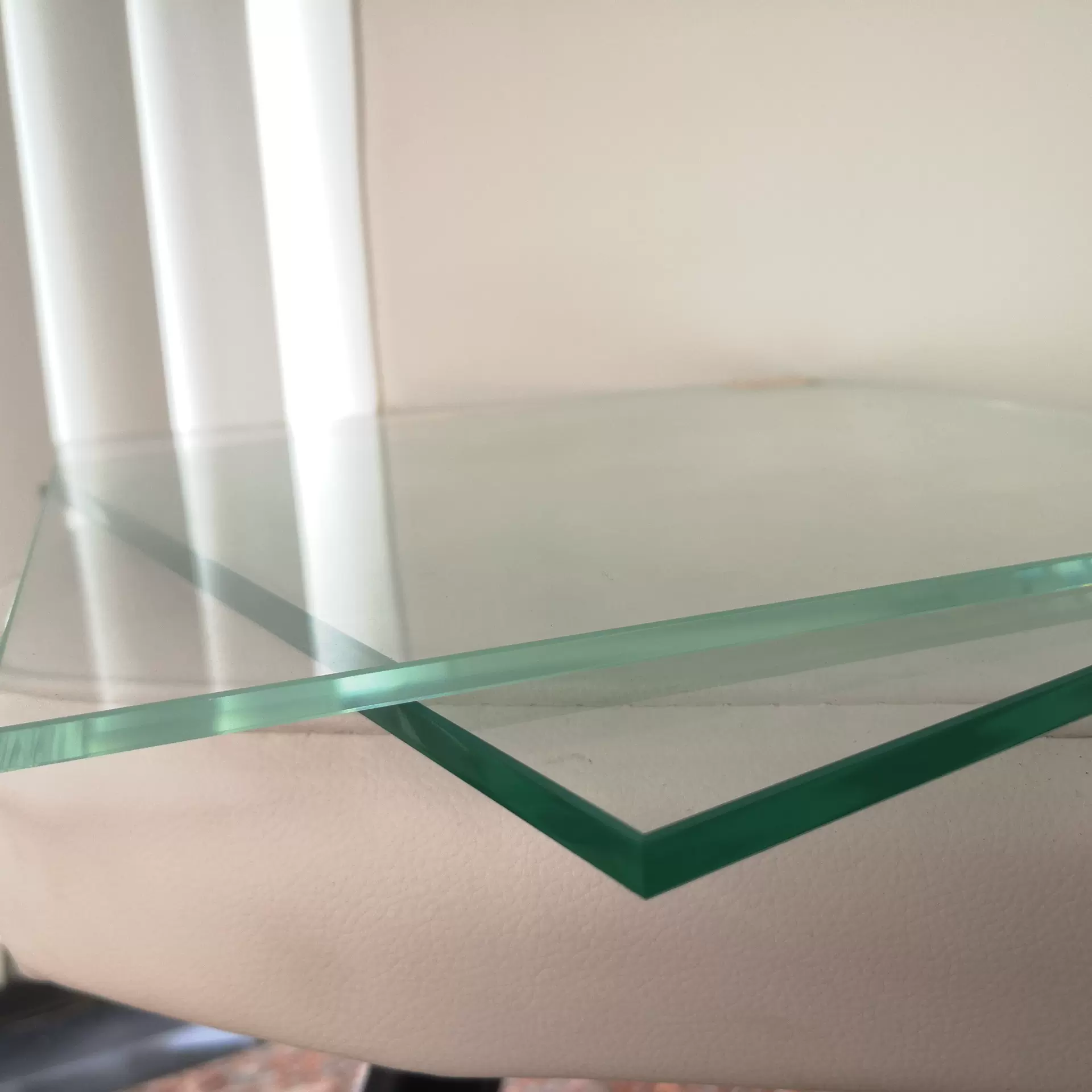 工厂直销高品质家具玻璃3mm钢化玻璃价格优惠