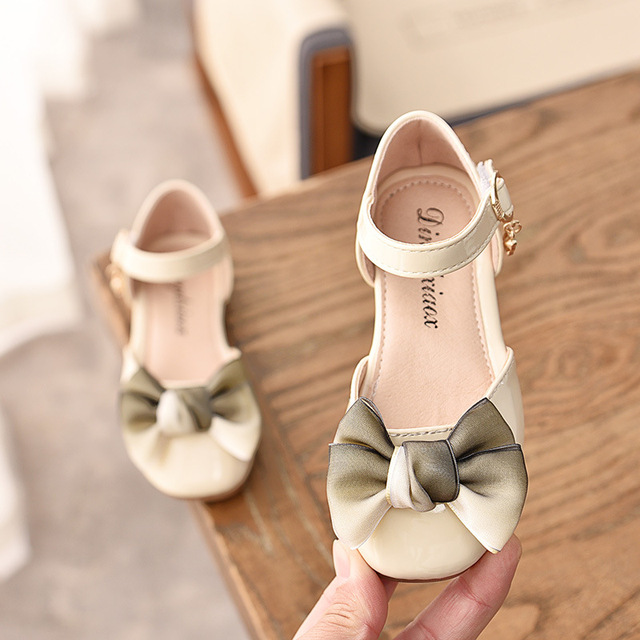 Giày công chúa mùa xuân 2019 Giày công chúa phiên bản Hàn Quốc của đôi giày đơn dễ thương Giày đế mềm đế mềm Giày cô gái nông miệng hiệu suất Dép trẻ em