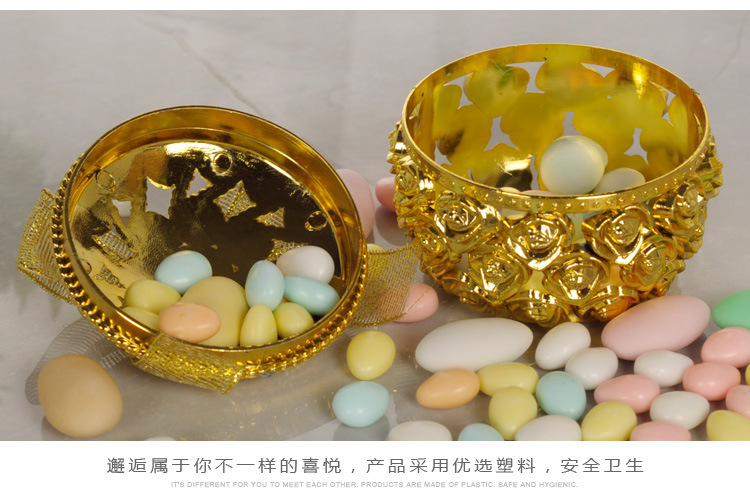 Factory direct supply of hollowed-out gold-plated candy boxes, aromatherapy boxes, jewelry storage boxes, wedding candy boxes, wedding supplies wholesale detail image 11