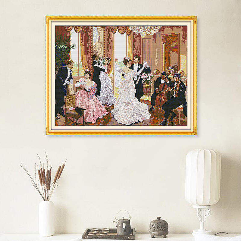 R426-04450 家庭舞会-