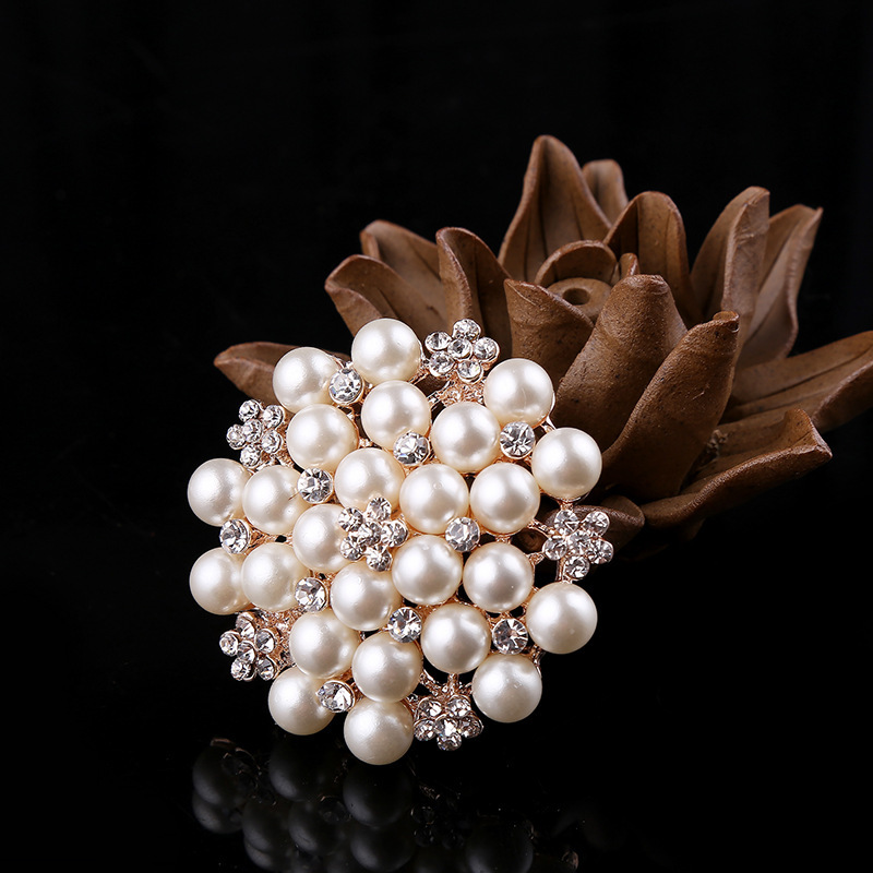 36g Weight Brooches Classification Holiday, Daily Occasion Alloy Material Flower Pattern Women's Gender Plating Design Elegant Style Elegant Pin Flower Alloy Plating Women's Brooches 2