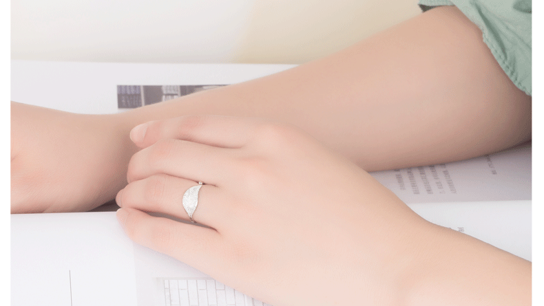 Leaf and Flower Ring Image 1