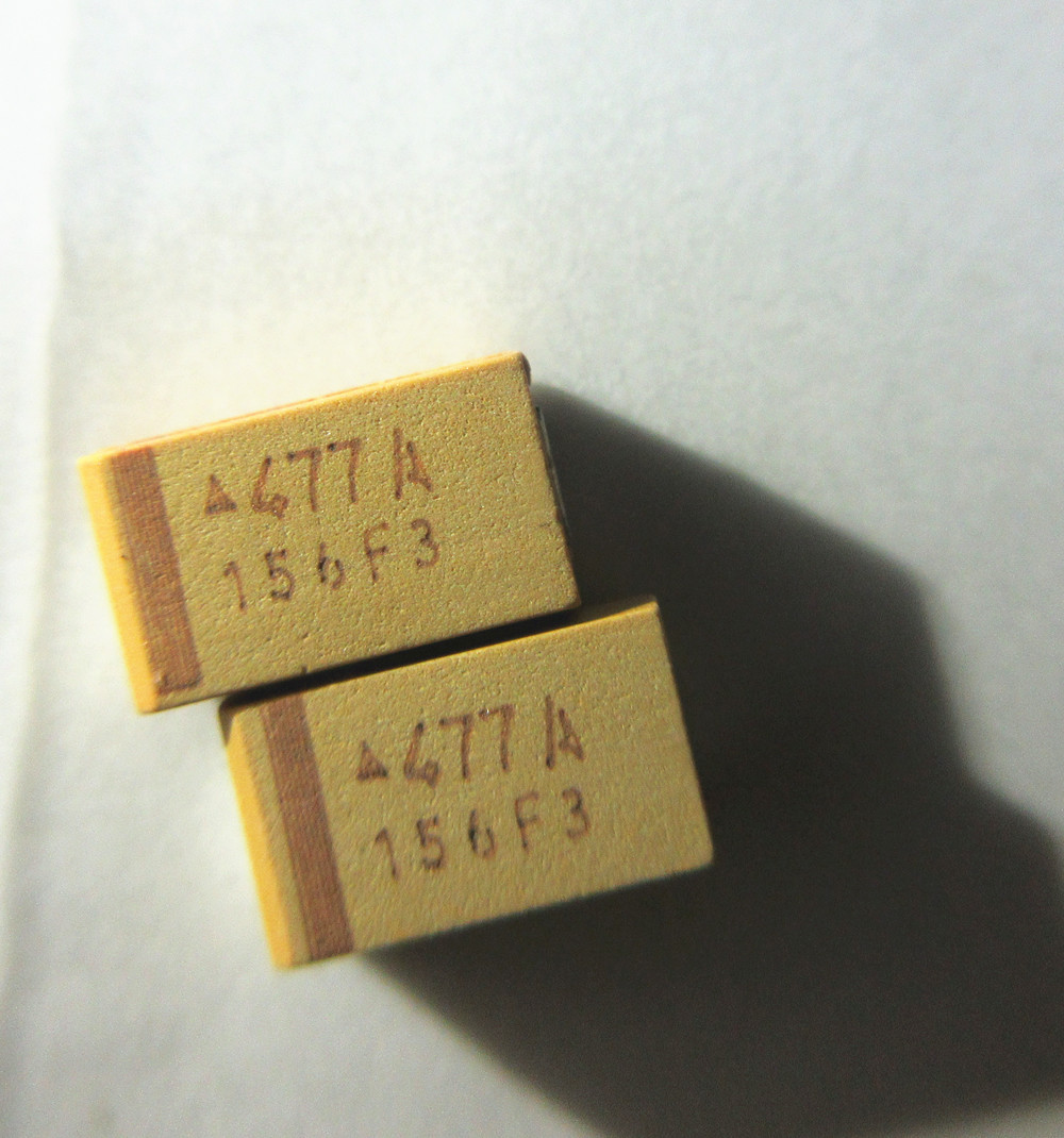 贴片钽电容 10V470UF 477A 470UF 10V D7343 D型 黄色