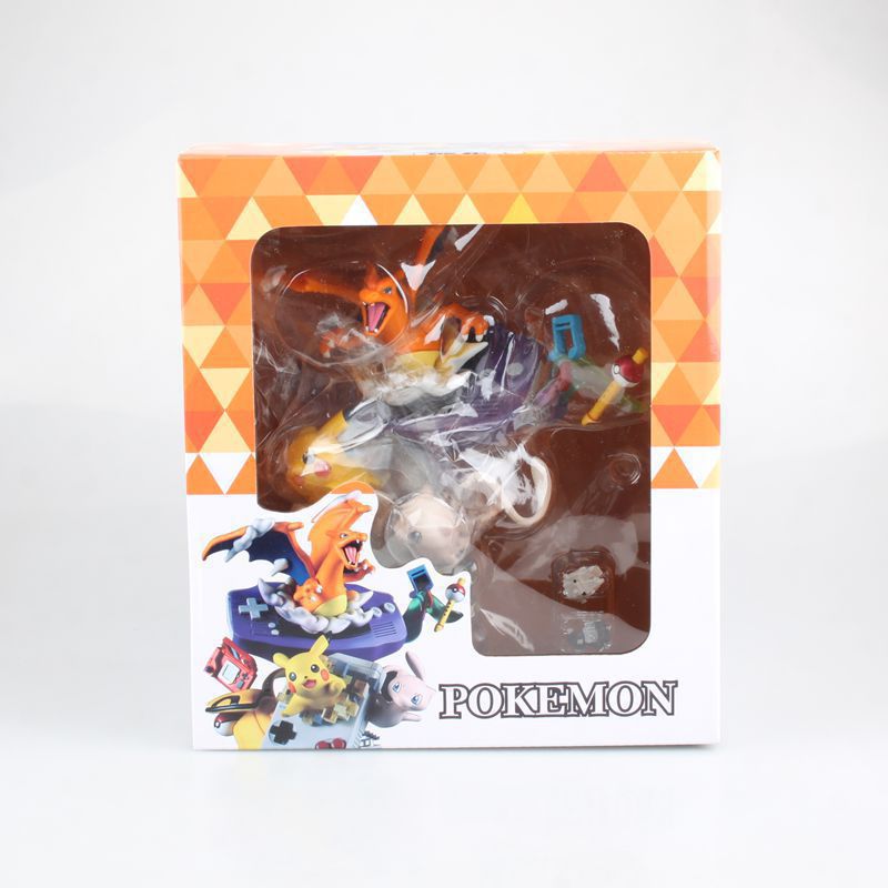 Pikachu and Charizard Figure