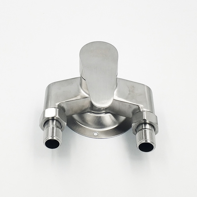 Factory direct sale SUS304 exposed shower main body, triangular shower, cold and hot mixed water valve, exposed pipe shower, portable type Application Scenario