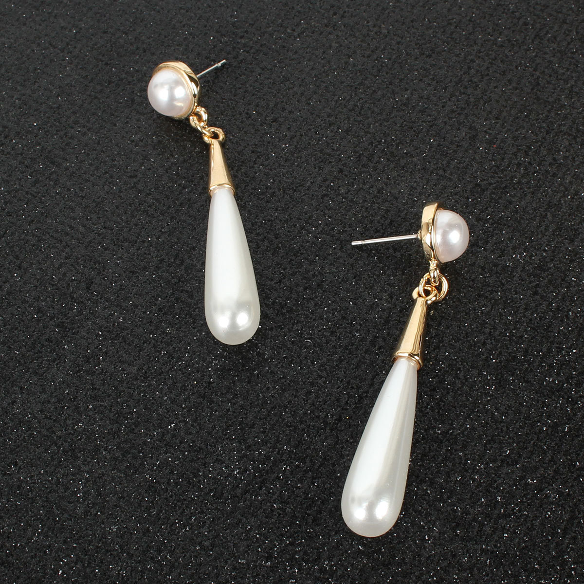 Korean Fashion Large Imitation Pearl Earrings Female Elegant Personality Water Drop Earrings display picture 10