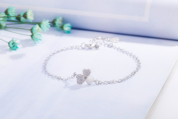 Korean version of the new clover flower diamond zircon leaf copper bracelet