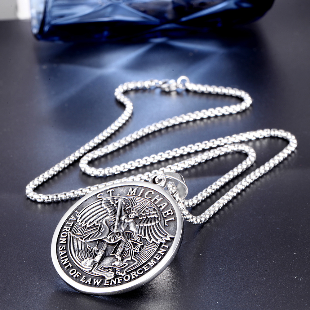 Titanium Steel Material Retro Round Titanium Steel 18K Gold Plated Men's Men Pendant Necklaces