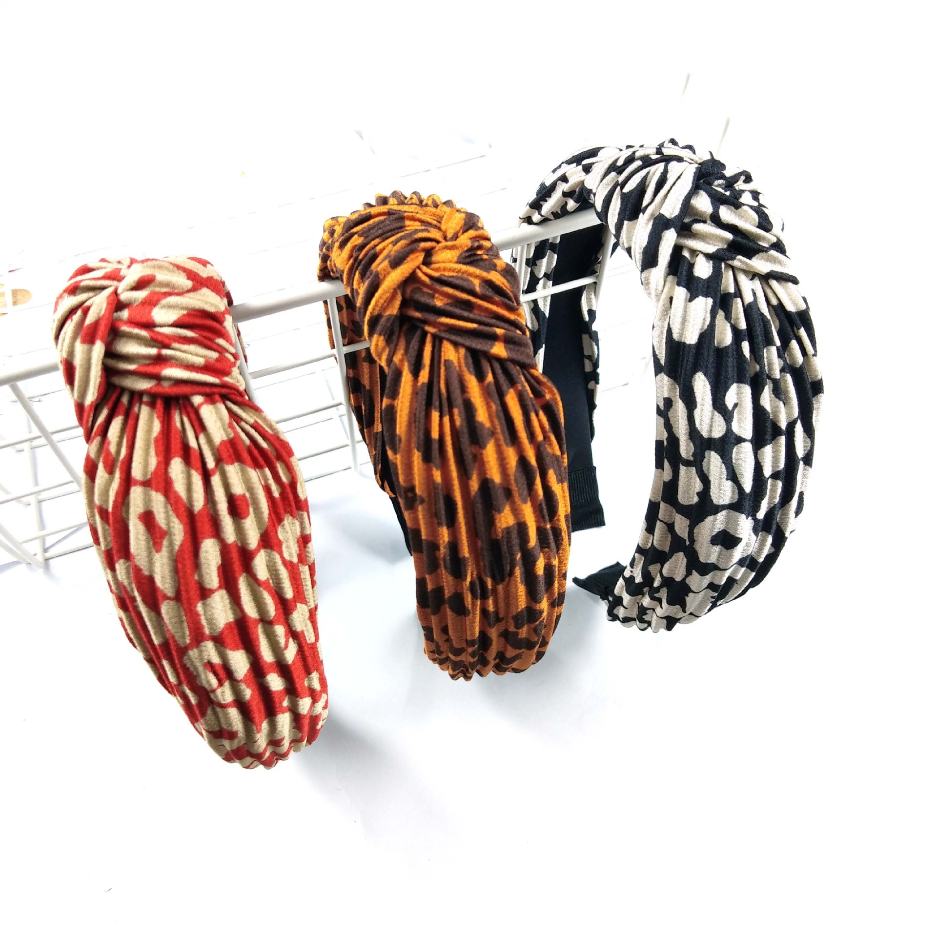 Retro  Leopard Print Folds Knotted Hair Band display picture 1