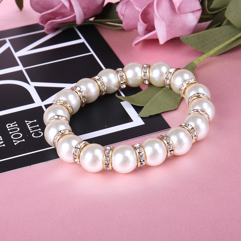 Fashion Round Alloy Pearl Plating Inlay Rhinestones Women's Bracelets display picture 2