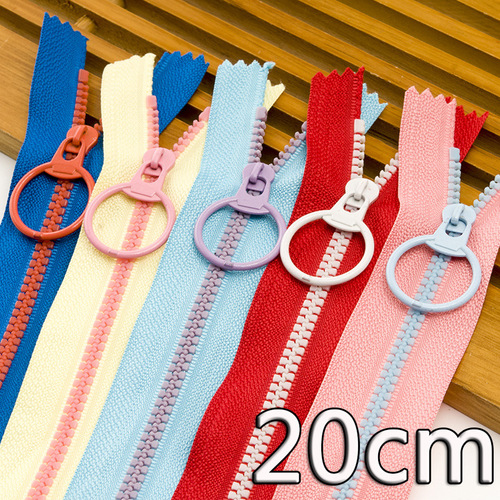 Manufacturer wholesale plastic teeth clothing No. 3 zipper luggage pillow color zipper resin closed tail zipper
