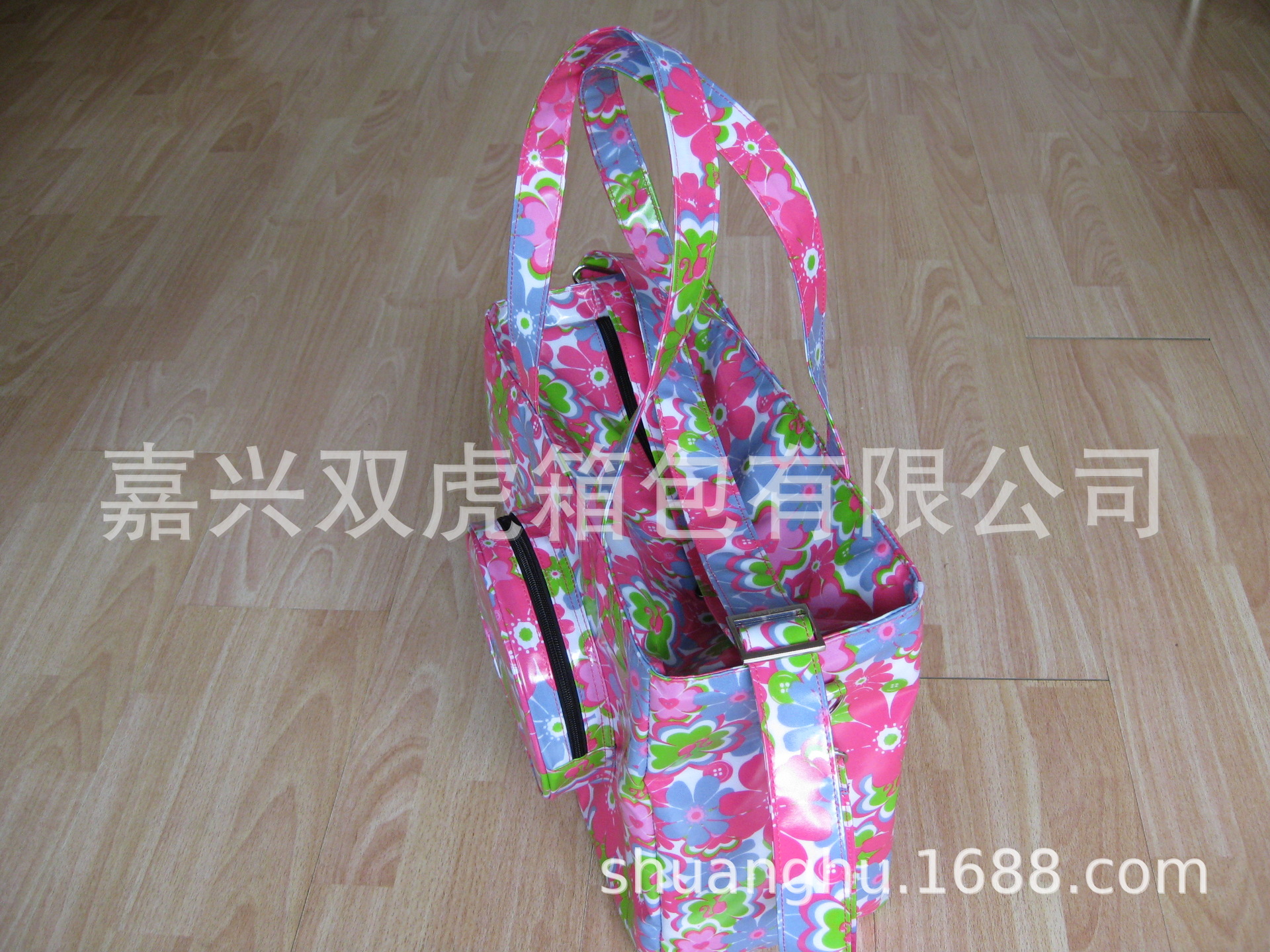 pvc复合相机妈咪包shxb2.jpg
