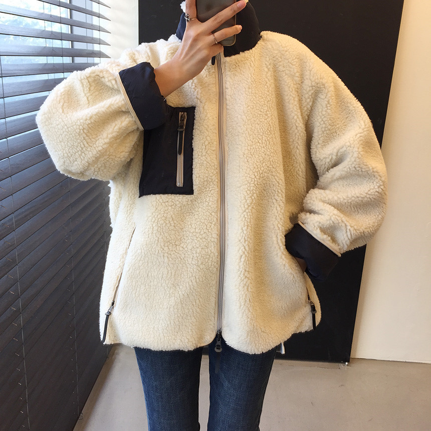 Women's Lamb Wool Coat With Pocket Detail And Stand Collar_voghion.com