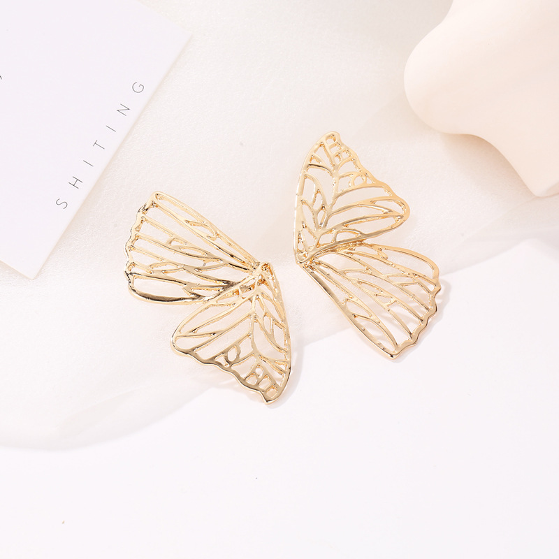 Hot Selling Fashion Exaggerated Metal Hollow Butterfly Earrings display picture 4