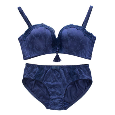 New products lady Wireless Bra Sets Embroidery comfortable Gather Underwear Breasted On the care Adjustable Cup wholesale