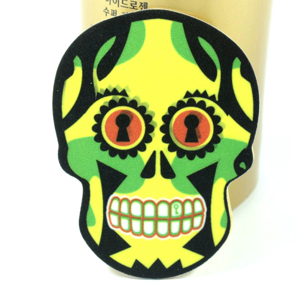 Открыв форму, изготовить мобильный телефон в форме, протереть тепловой перевод логотипа мобильного телефона, поддерживающего бумажную карту, можно многократно использовать мобильный телефон