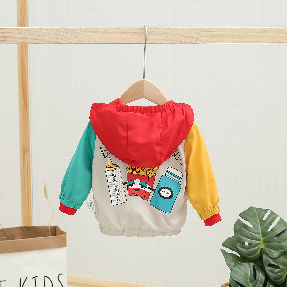 童装一件代发2021年婴童男女童拼色字母薯条宝宝连帽外套 BY296|ru