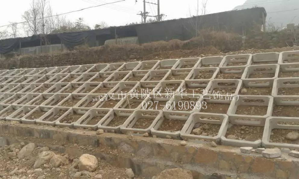 混凝土預(yù)制生態(tài)框切塊平鋪式護坡