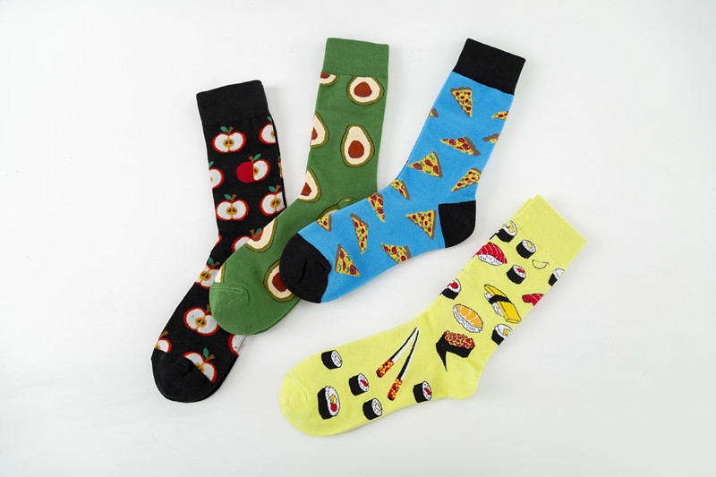 Nouvelles chaussettes colorées à la mode Chaussettes gourmandes colorées Chaussettes décontractées en coton Tendance de la rue européenne et américaine Chaussettes mi-mollet en gros_voghion.com