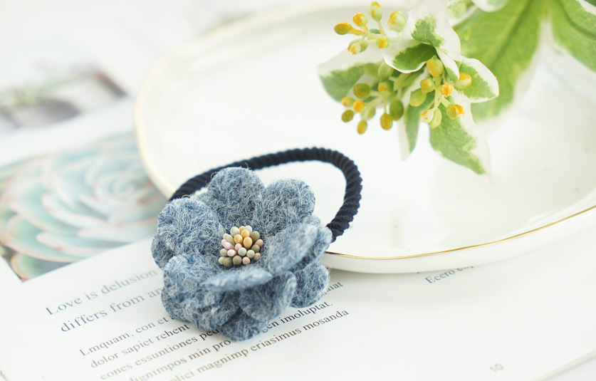 Fashion New Korean Woolen Handmade Cloth Flower Hair Tie Hair Tie Sweet Korean Rubber Band Hair Tie display picture 7