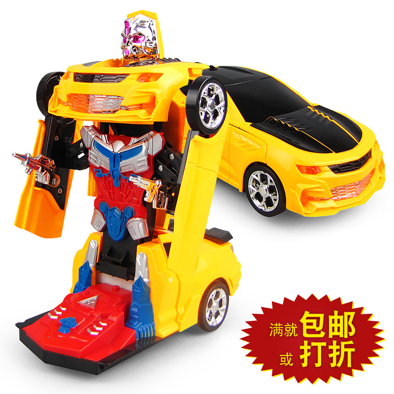 Nuevo eléctrico universal Hornet deformación robot modelo luz música deformación automática para caminar juguetes de Venta caliente