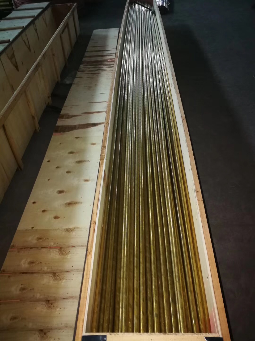 金丰铜业生 产各种牌号冷凝器铜管