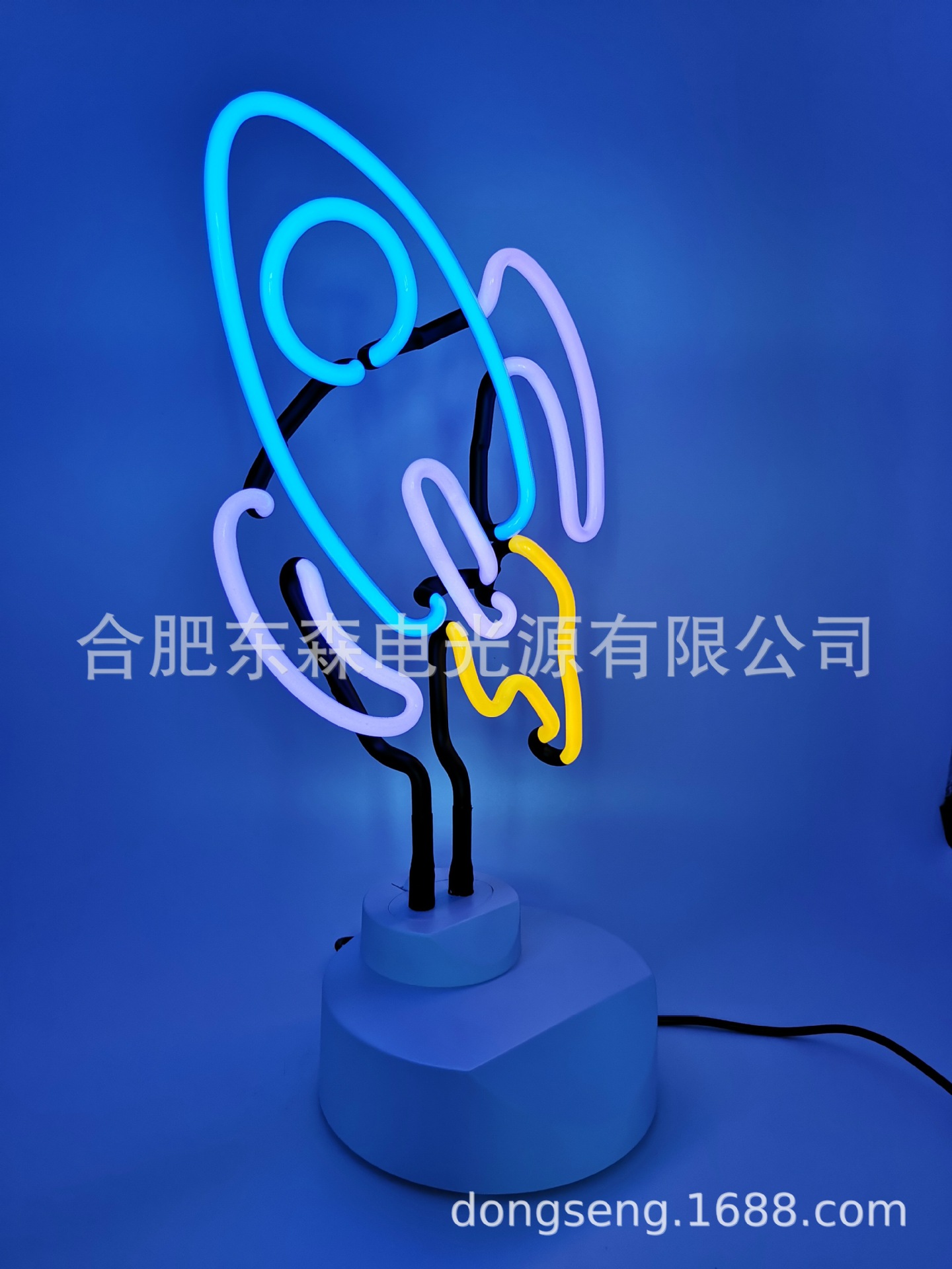 로켓 네온 라이트, 로켓 네온 라이트의 영국 버전을 공급
