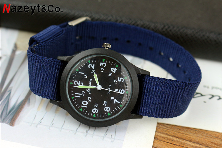 Amazon AliExpress estudiantes de la escuela primaria y secundaria cognitiva tiempo nylon reloj los niños moda luminosa lienzo ejército