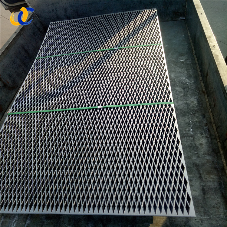 厂家供应 不锈钢冲孔板 机械护罩冲孔网 圆孔网 不锈钢板冲孔筛网