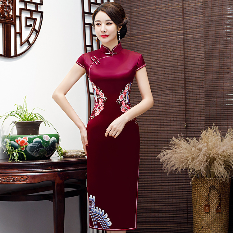 Traditional Chinese Dress Qipao Dresses for Women Embroidered