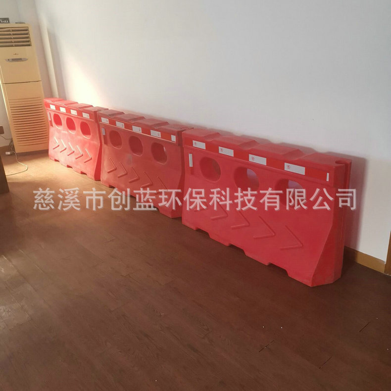 长期供应三孔水马 红色水马 围挡水马 量大从优