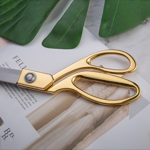 Household hand sewing cutting and stitching shears, trimming and cutting accessories, sewing and cutting large shears, thread ends.