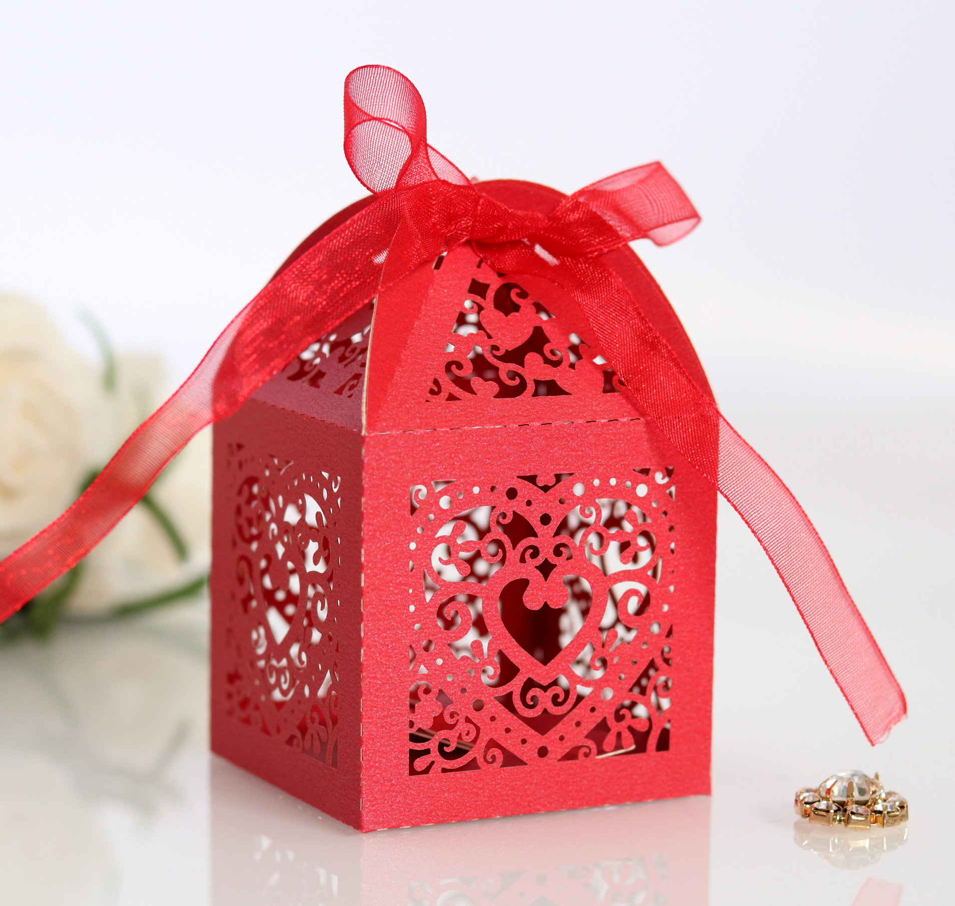 跨境爆款爱心结婚喜糖盒激光镂空婚礼巧克力糖果包装盒现货批发-阿里巴巴