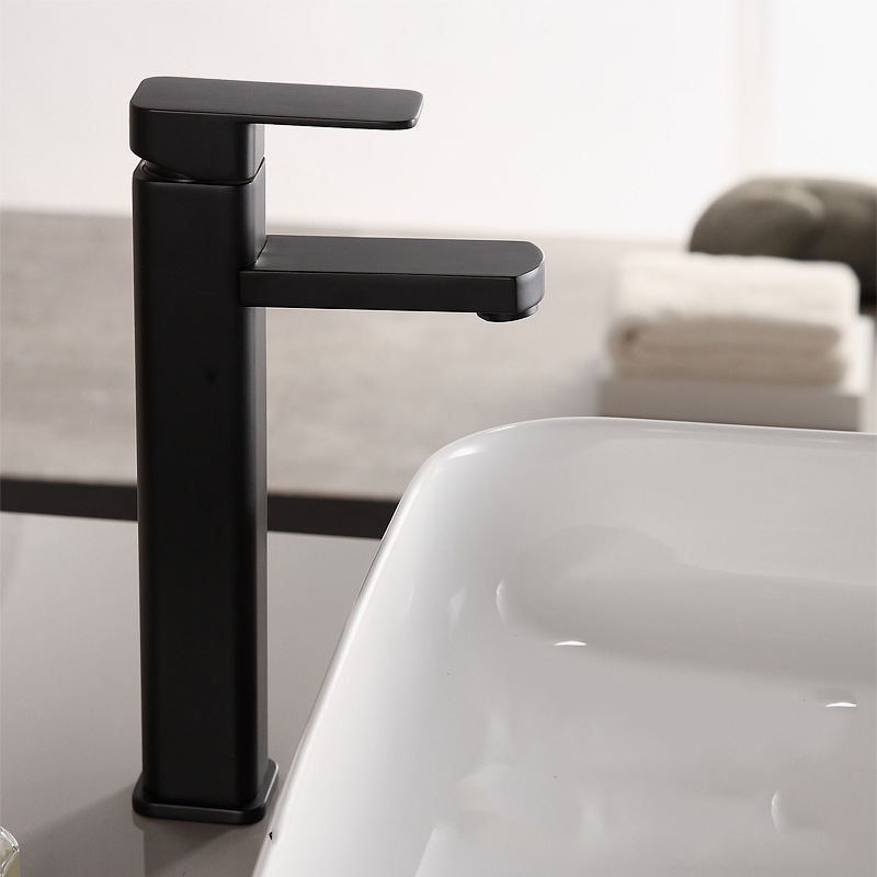 Nórdico minimalista personalidad esmerilado negro mate grifo lavabo cuadrado caliente y fría moda grifo lavabo grifo