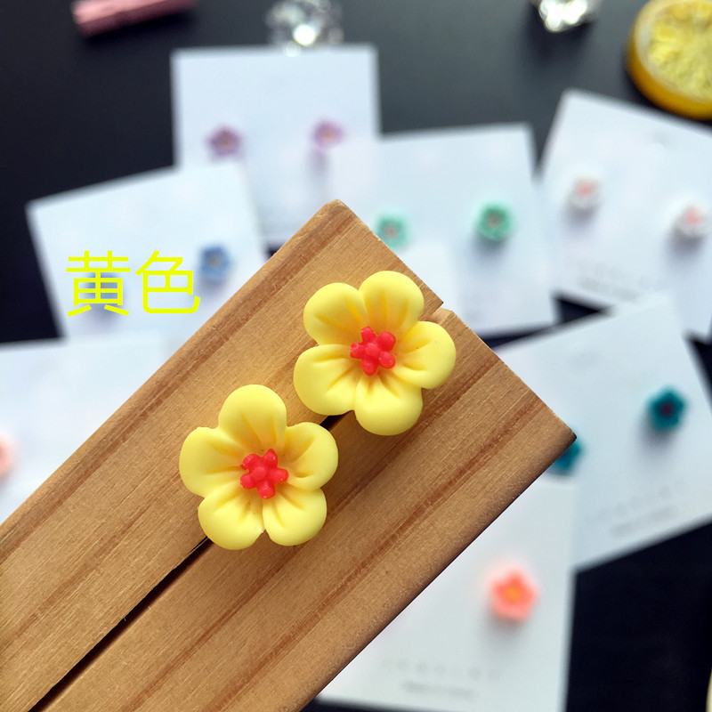 Wholesale Jewelry 1 Pair Simple Style Flower Resin Ear Studs display picture 10