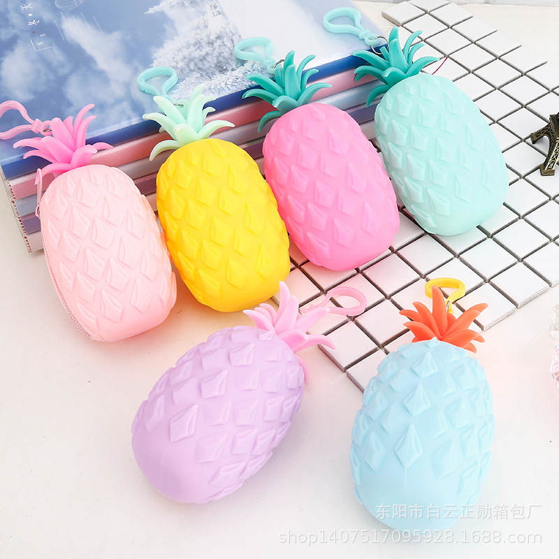 Popular silicone hanging pineapple pencil case coin purse factory direct waterproof fruit three-dimensional zipper coin small wallet