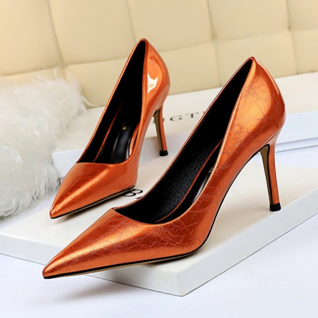 slim-heeled women’s retro high-heeled shoes shallow pointed sexy 