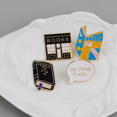 Wsih熱銷胸針 創意卡通書店捲軸書籍會話框滴油胸針 學生牛仔徽章