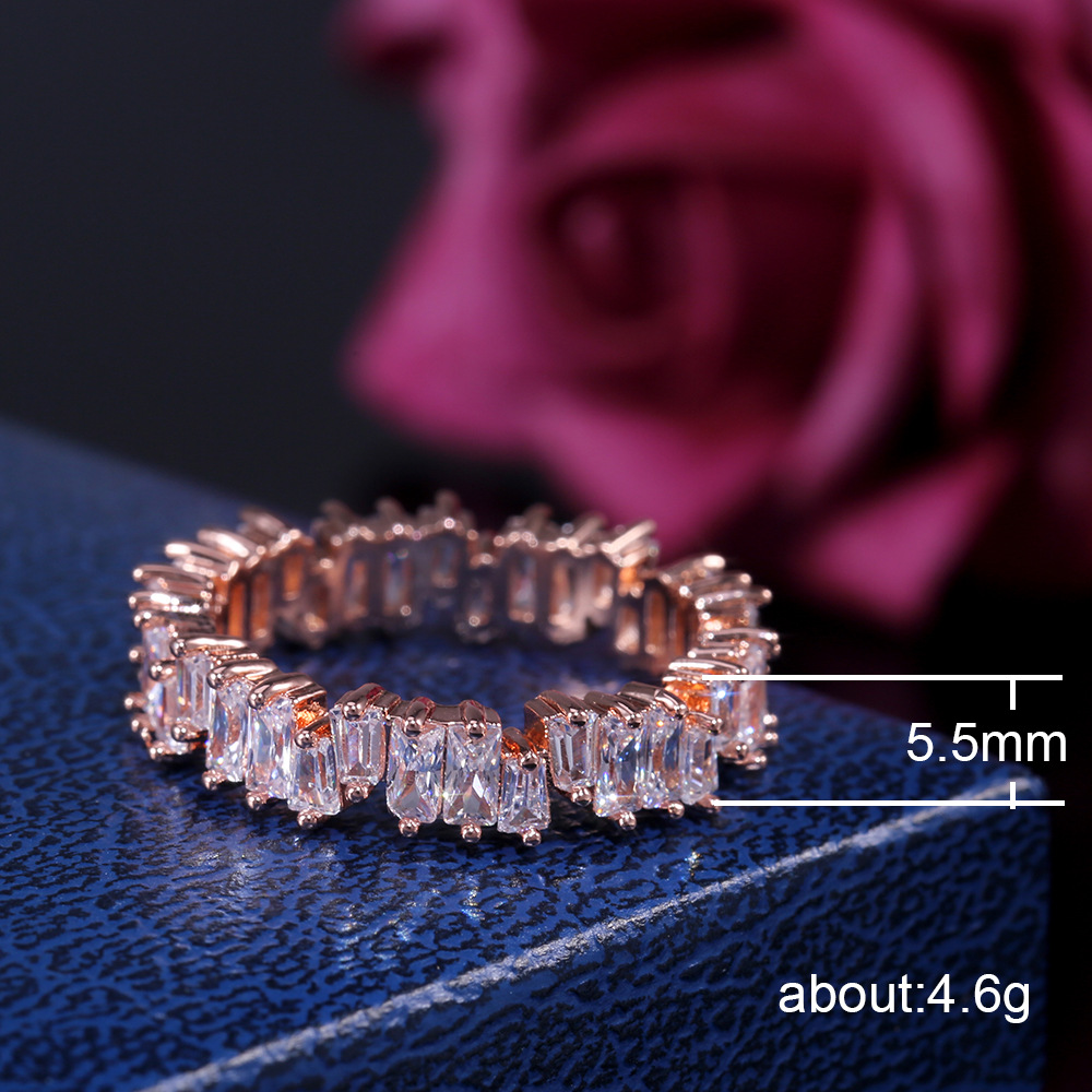 Fashion Irregular Vertical Strip Couple Zircon Fine Ring Wholesale display picture 1