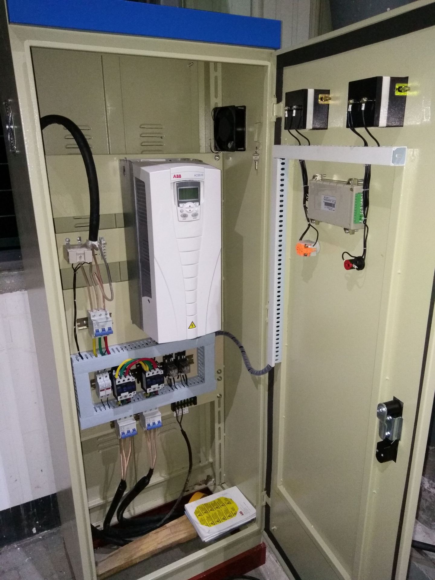 瑞洪厂家生产变频控制柜控制箱