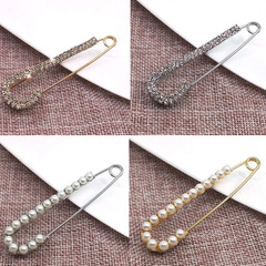 Huailang Jewelry Korean Style Jewelry New Style Pearl Rhinestone Super Sparkling Pin Shape Brooch
