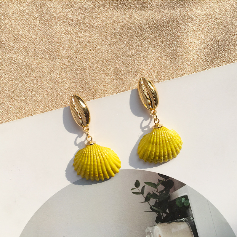 Fashion Bohemian Retro Shell Earrings display picture 8