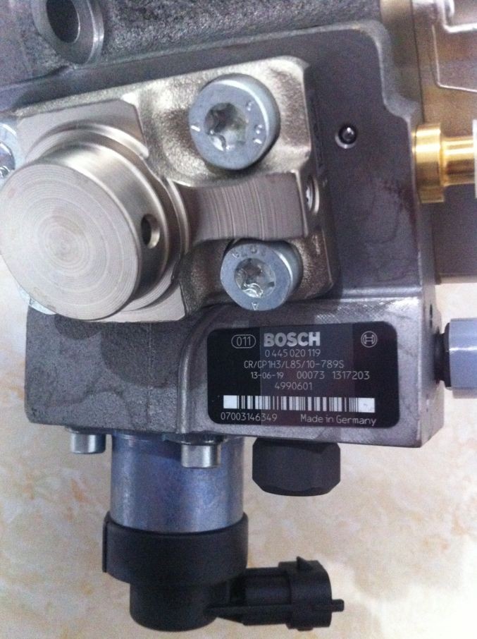 福田ISF28燃油泵0442020119 2