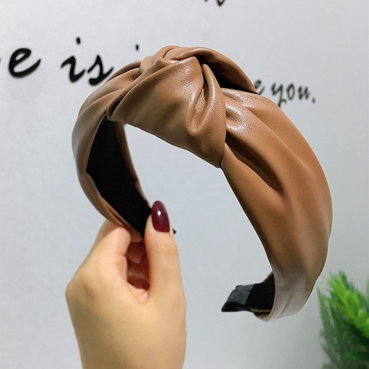 New Pu High-end Headband Korean Style Knotted Wide Edge Fashion Hair Accessories Hairpin display picture 6