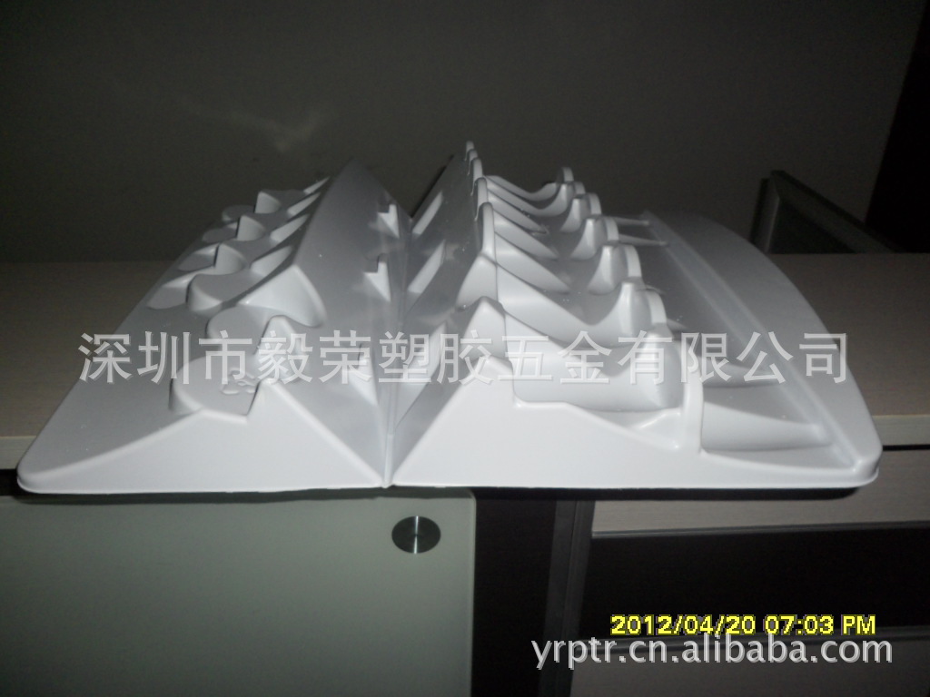 深圳毅荣塑胶专业加工厚片吸塑厚板吸塑成型