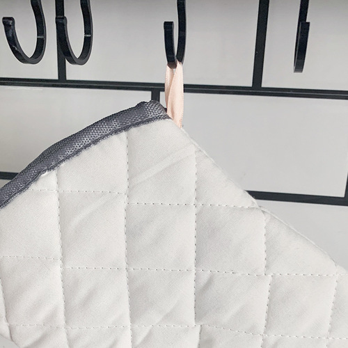 Wholesale thickened high temperature resistant anti-scalding gloves for baking kitchen oven microwave oven insulation gloves large, medium and small