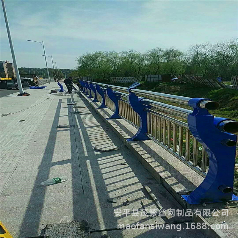 图纸加工304复合管桥梁河道景观道路天桥防护栏杆景点安全防护栏