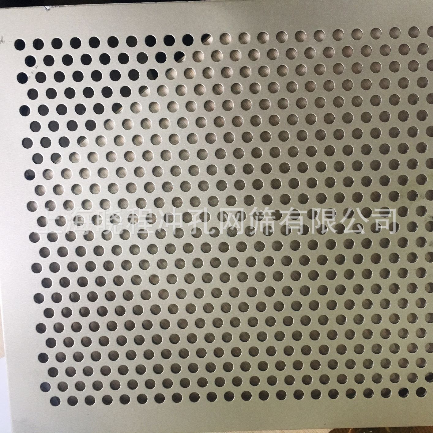 幕墙吸音屏障铝合金穿孔板|圆孔冲孔铝合金多孔洞洞板