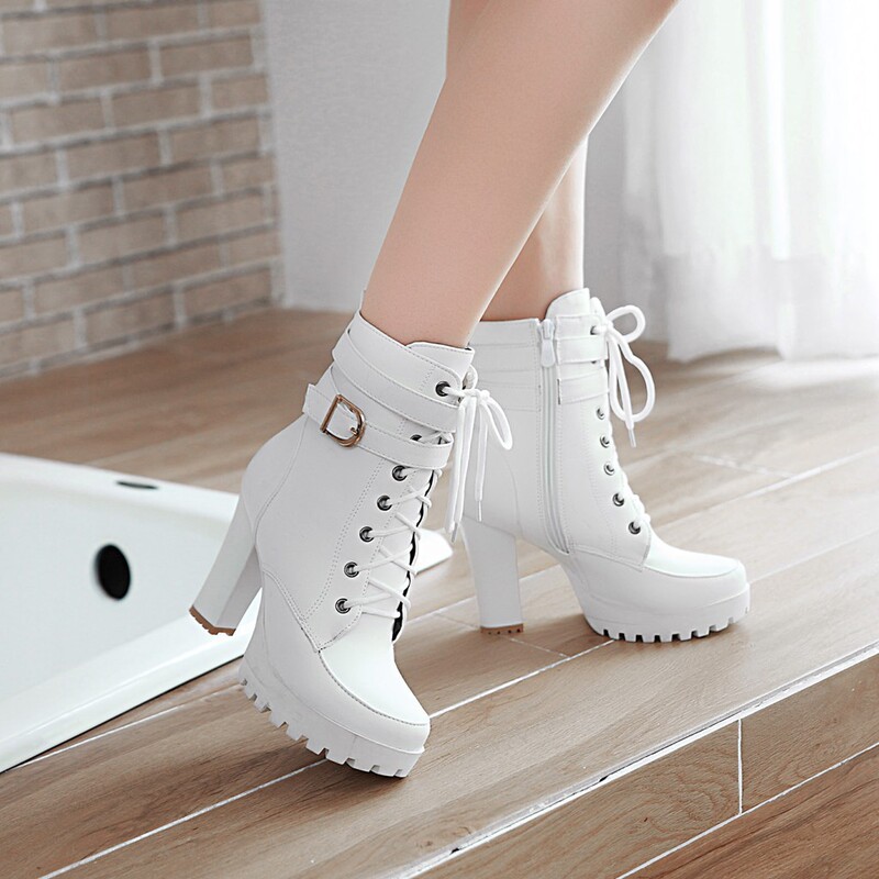 2021 autumn and winter New Martin boots women's boots British style high heel thick heel short boots Korean foreign trade women's shoes boots fashion 2021 autumn and winter New Martin boots women's boots British style high heel thick heel short boots Korean foreign trade women's shoes boots fashion