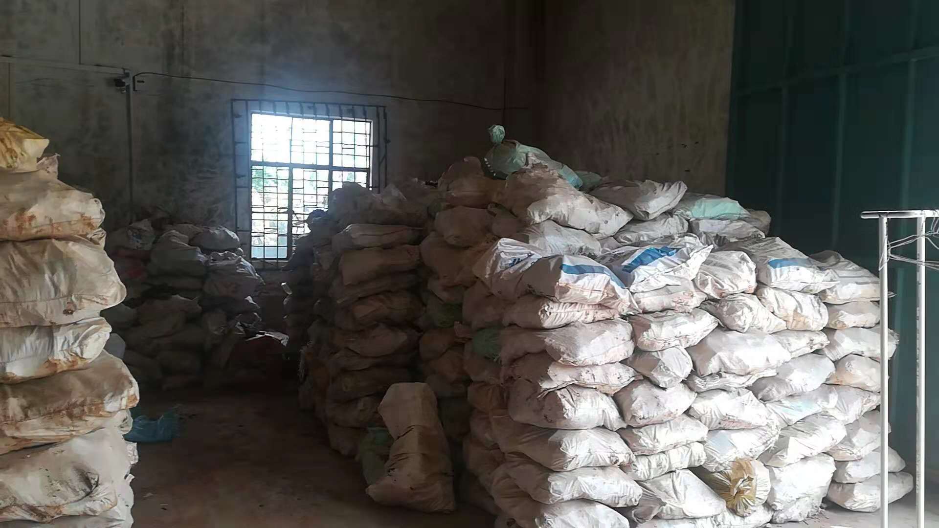 O1CN011XUbkcFzyPyOYQd_!!196486